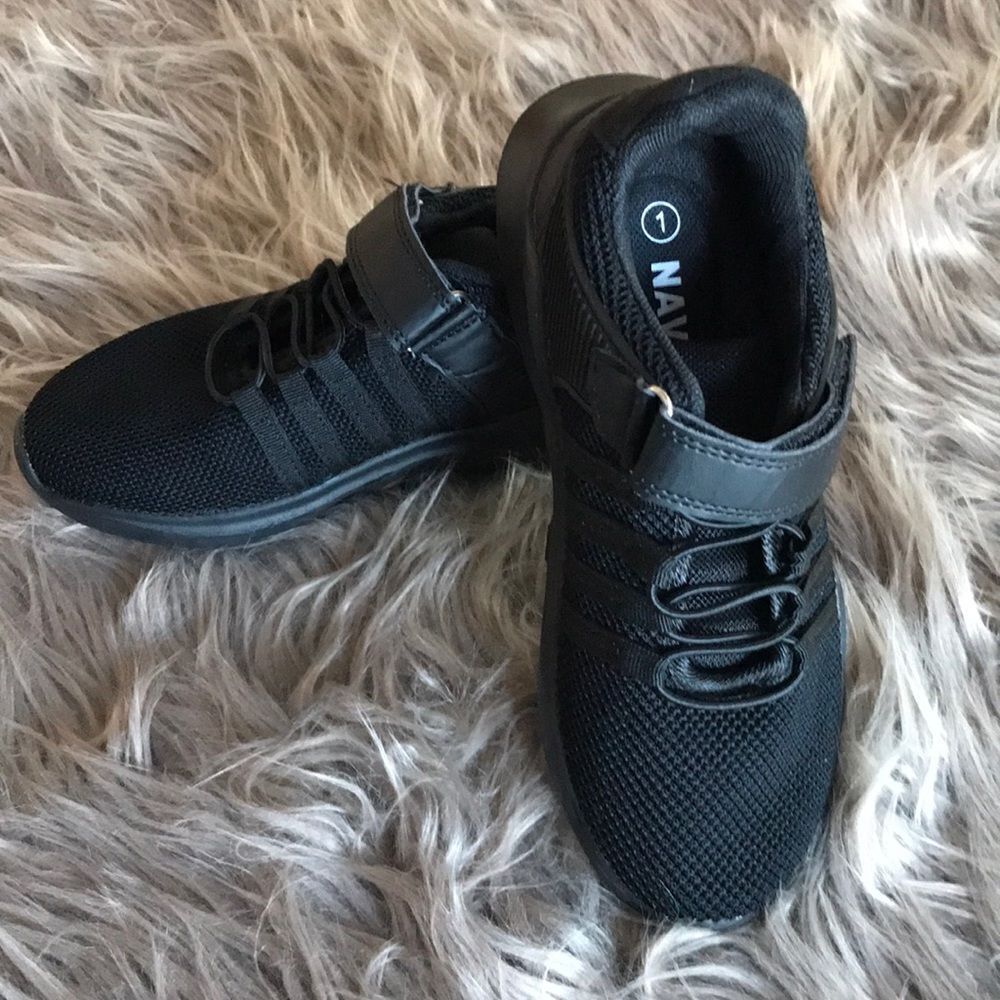 Kids athletic shoes sneakers unisex 1 Child BLACK